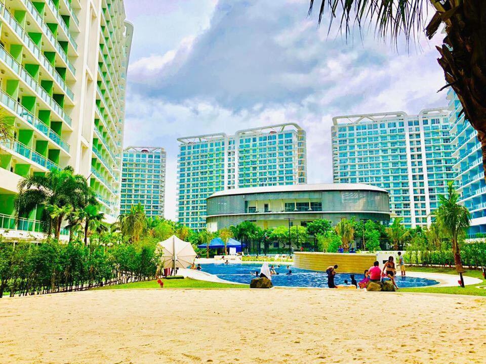 Azure Urban Resort A4 Near Airport Mall With Wavepool Paranaque City Екстериор снимка