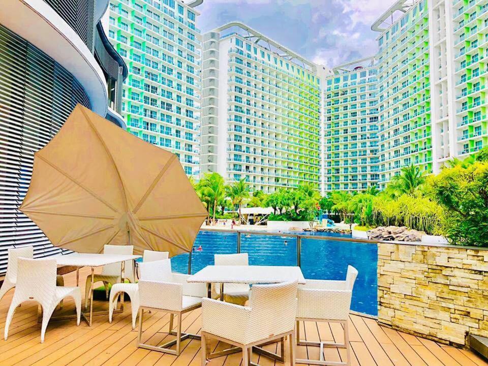 Azure Urban Resort A4 Near Airport Mall With Wavepool Paranaque City Екстериор снимка