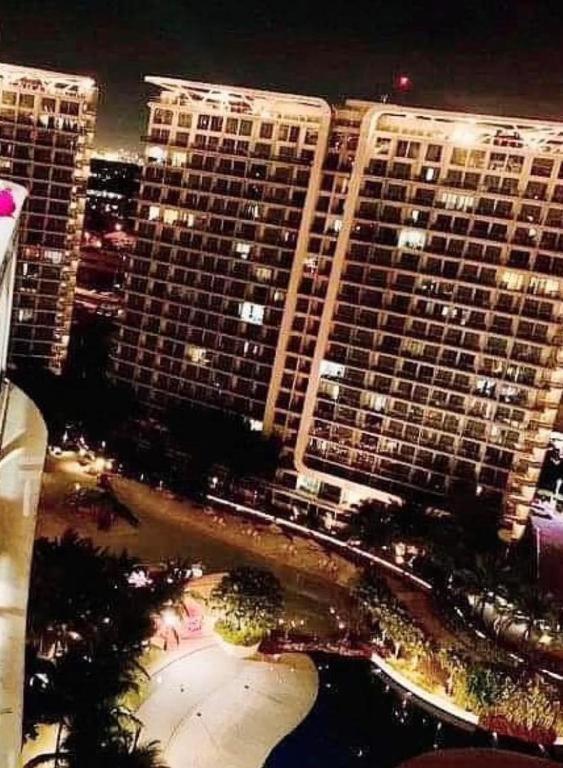 Azure Urban Resort A4 Near Airport Mall With Wavepool Paranaque City Екстериор снимка